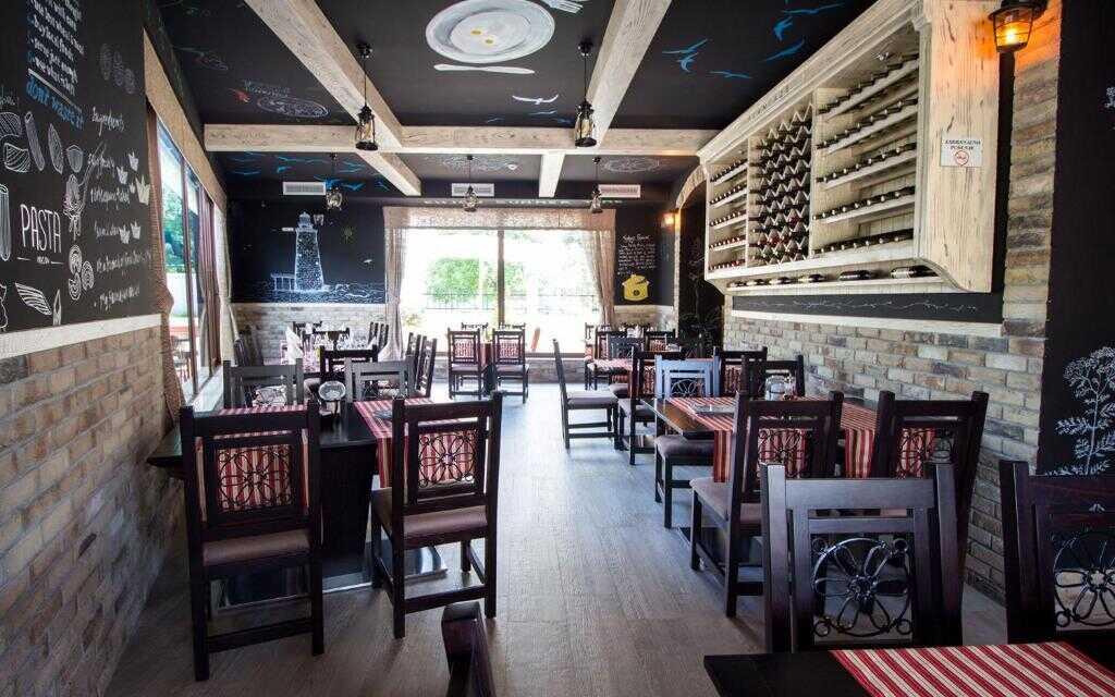Restaurant at Hotel Helada in Tivat